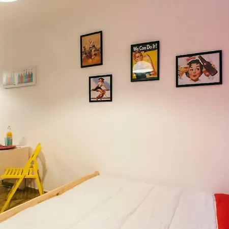 For Couples Near Downtown Apartman